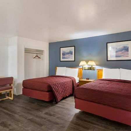 Rodeway Inn & Suites Sidney Historic Downtown I-80 מראה חיצוני תמונה