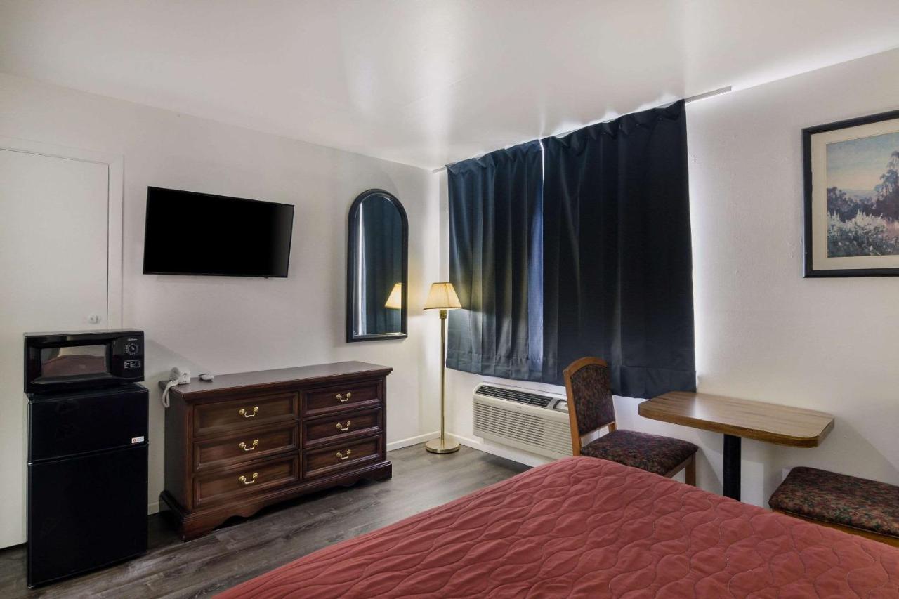 Rodeway Inn & Suites Sidney Historic Downtown I-80 מראה חיצוני תמונה